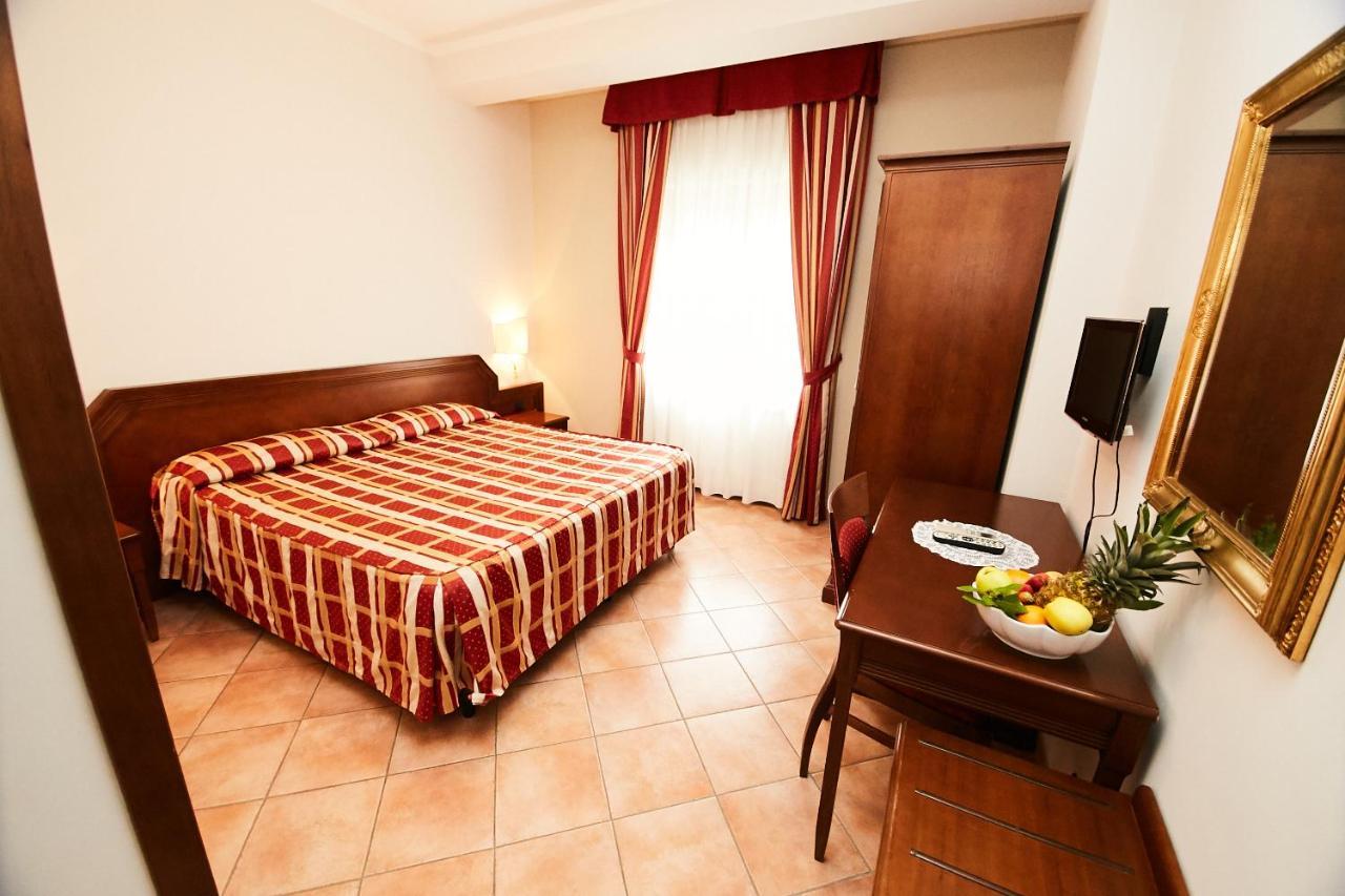 Hotel Vulci Montalto di Castro Exterior photo